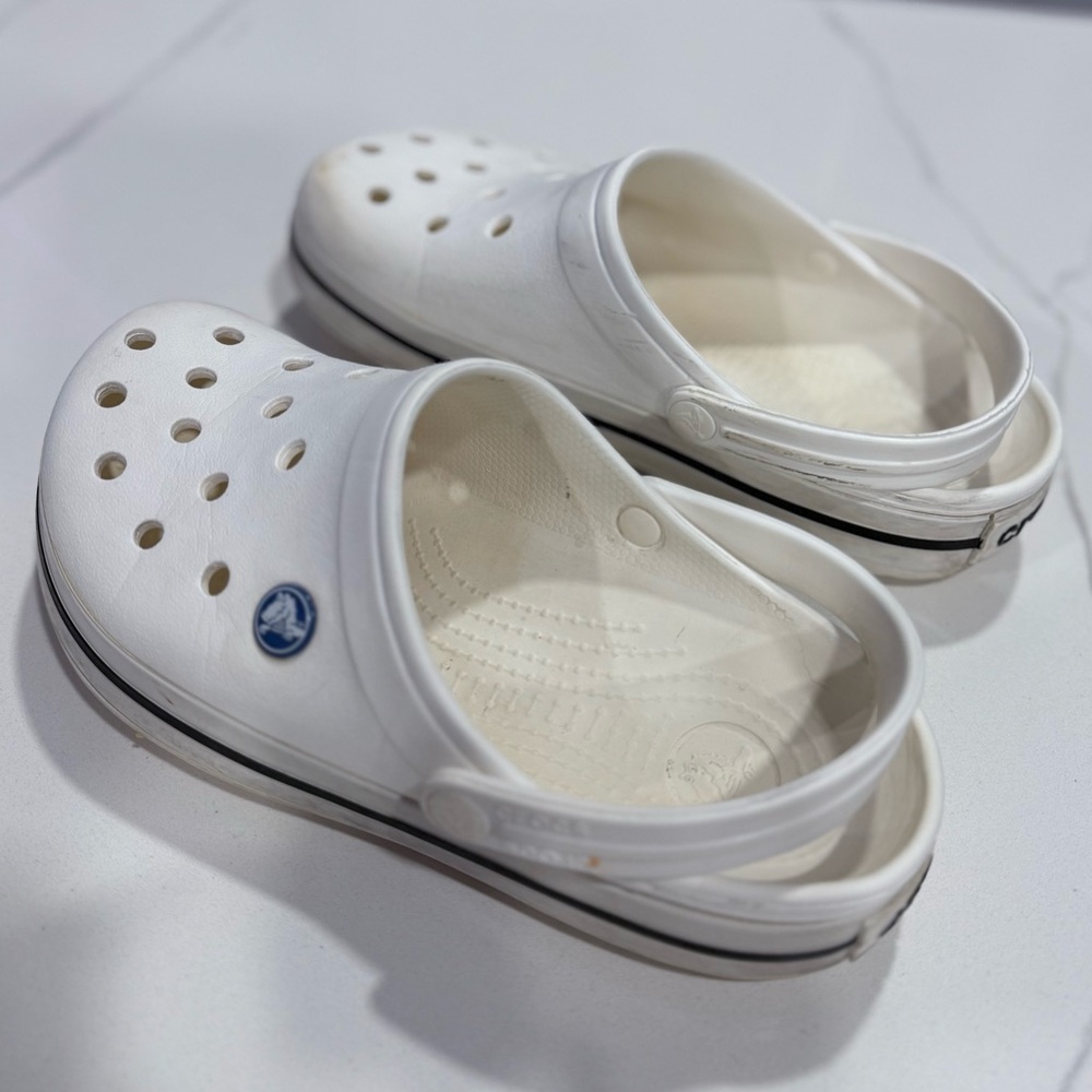 CROCS • Classic Unisex Clogs
